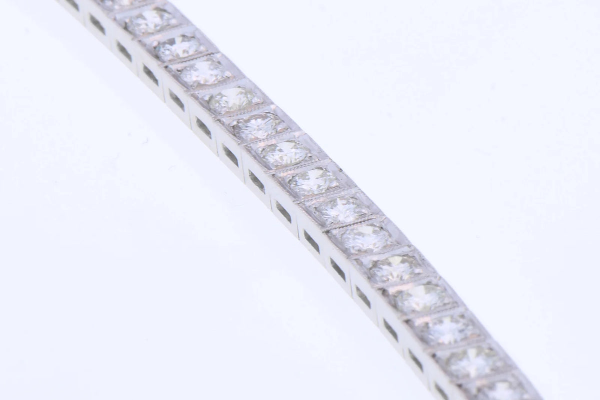 Platinum 3.70ct TW Natural Diamond Line Bracelet Colorless VS 6.5in