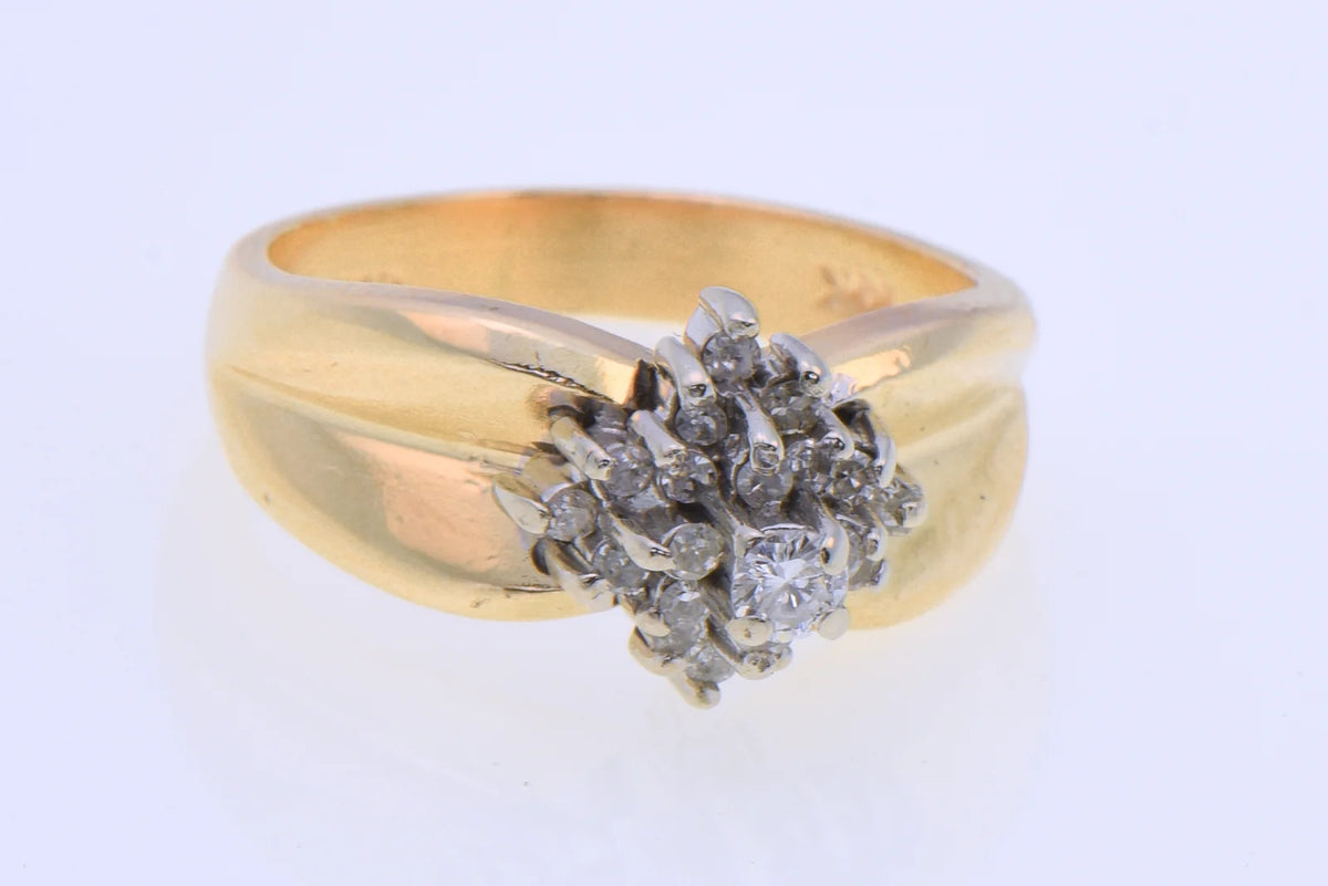 14K Gold Natural Diamond 21-Stone Tower Cluster Ring 0.07ct Center Size 4